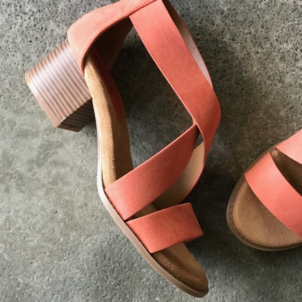 1 left! Qupid Coral Suede Low Block Heel Sandal 7 - Picture 4 of 8
